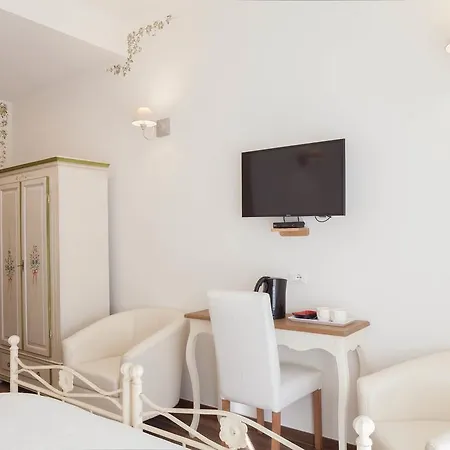 Donna Margherita & 3* Рим
