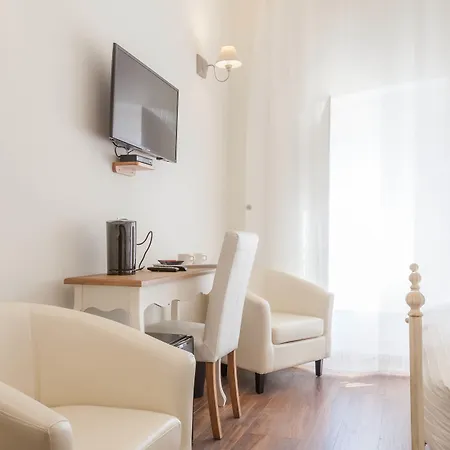 Donna Margherita & 4* Rome